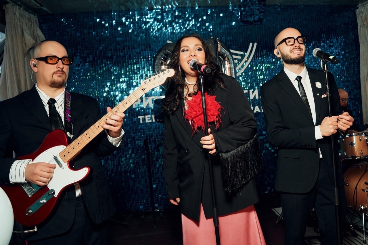 Вперед и с песней 2.0